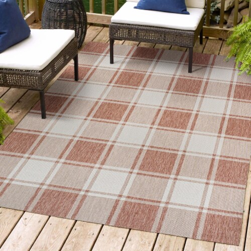 Sabine Traditional Farmhouse Bold Gingham Indoor/Outdoor Area Rug Perspective: top