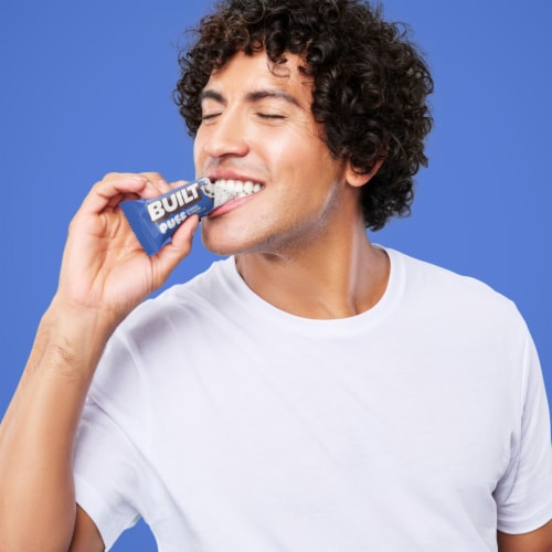 BUILT® Puff Cookies N' Cream Protein Bars Perspective: top