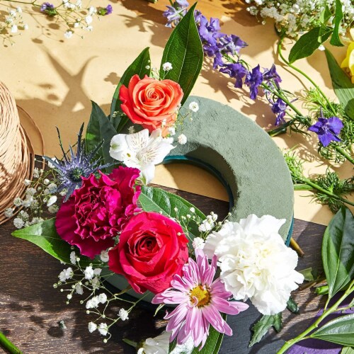 Fresh floral rings 2025