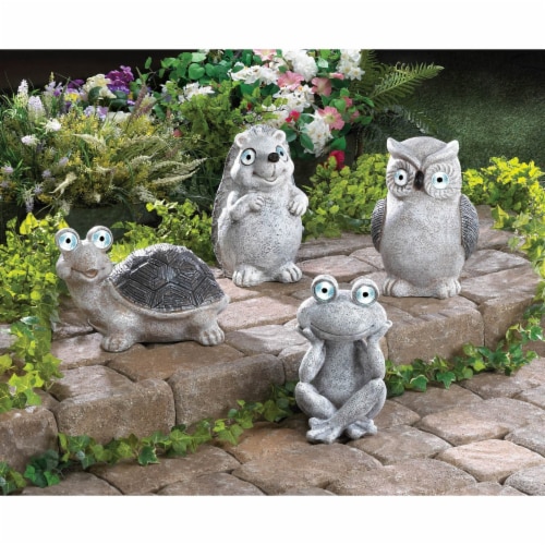 Summerfield Terrace 10018863 Solar Owl Statue Perspective: top