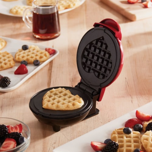 Dash Honeycomb Mini Waffle Maker