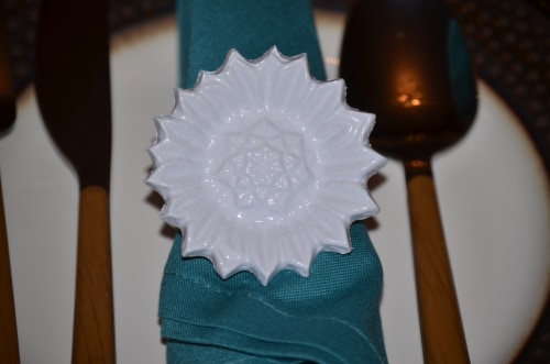Vibhsa Sun Flower Napkin Rings 4 Pack - White Perspective: top