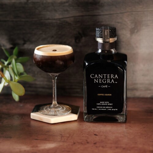 Cantera Negra Tequila Silver Perspective: top
