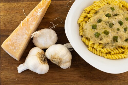 WisePies® Hatch Green Chile Alfredo Pasta & Pizza Sauce Perspective: top