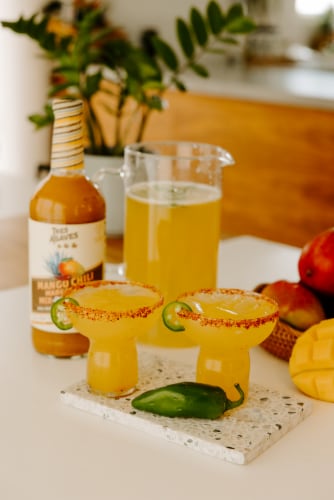 Tres Agaves® Organic Mango Chili Margarita Mix Perspective: top