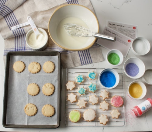 Martha Stewart Cookie Decorating Tin - Cookie Gift Kit (Without Cookbook) Perspective: top