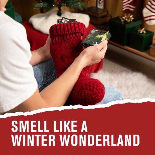 Wonderland: Stockings in Pine