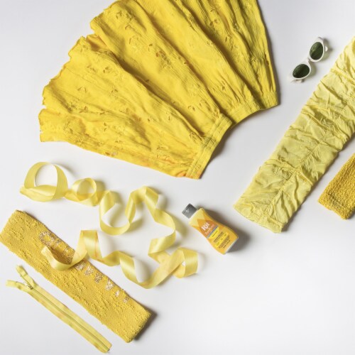 Rit DyeMore Synthetic Daffodil Yellow Perspective: top