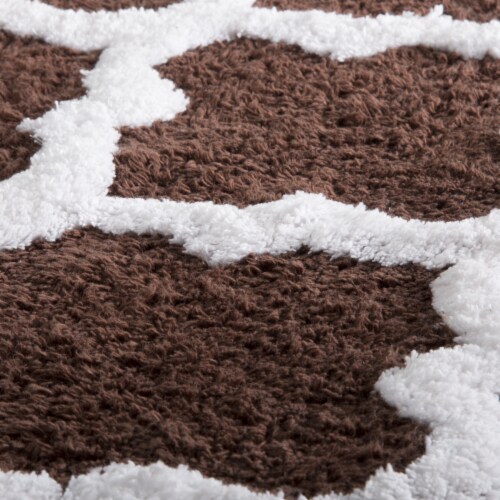 Lavish Home 67-0029-C 24 x 60 in. 100 Percent Cotton Trellis Bathroom Mat - Chocolate Perspective: top