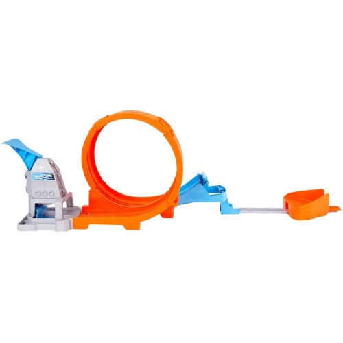 Hot Wheels Loop Stunt Champion Track Set with Dual-Track Loop