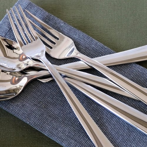 Dash of That Oban Flatware Set Perspective: top