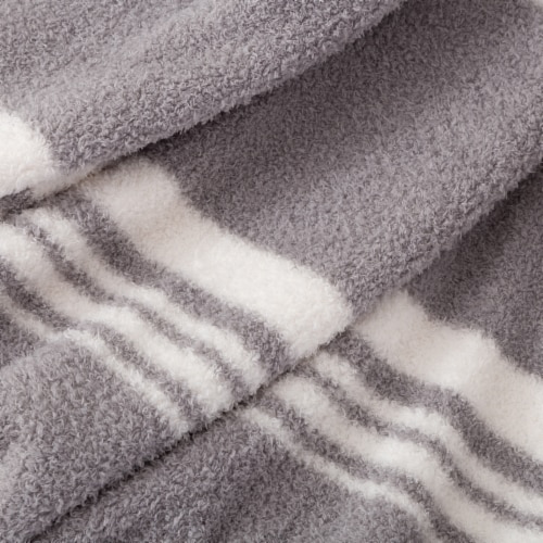 HD Designs Cozy Knit Gray Printed Throw Perspective: top