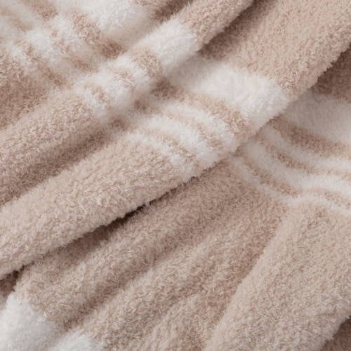 HD Designs Tan Knit Printed Throw Perspective: top