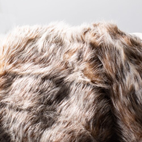 Safavieh Dusty Fur Throw - Grey Perspective: top