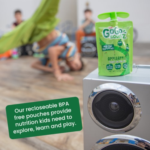GoGo squeeZ Applesauce and Fruit Puree Apple Strawberry Snack Pouches Perspective: top