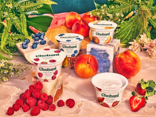 Chobani® Peach on the Bottom Nonfat Greek Yogurt Cup Perspective: top