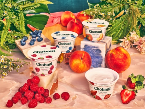 Chobani® Peach on the Bottom Nonfat Greek Yogurt Cup Perspective: top