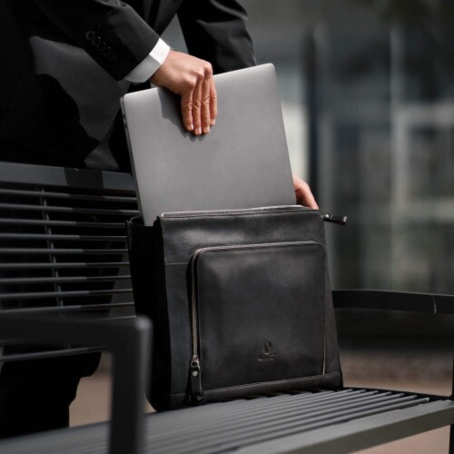 DONBOLSO Large Vintage Black Laptop Sleeve London I Genuine Leather Notebook Briefcase Perspective: top