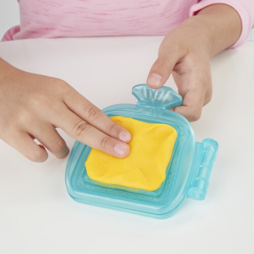 play doh cheesy sandwich playset