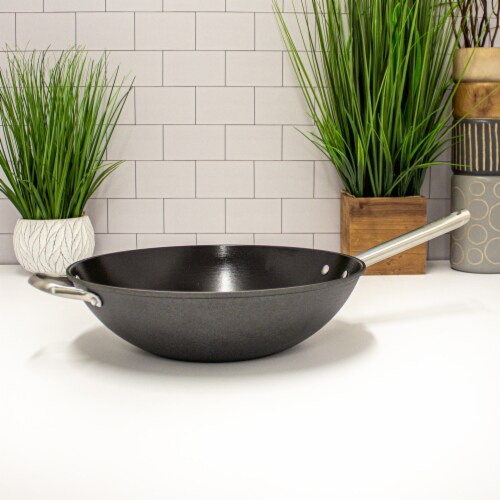 BergHoff Geminis Nonstick Spun Cast Iron Wok Perspective: top