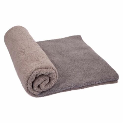 Glitzhome Knitted Polyester Feather Yarn Tricolor Throw Blanket Perspective: top