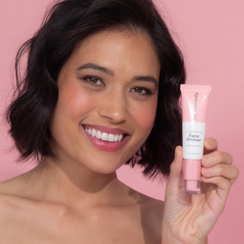 MCoBeauty Hydrating Face Primer Hydrates Primes + Evens The Appearance Of Skin Tone Perspective: top