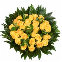 Bloom Haus™ Exquisite Rose Bouquet - Yellow Perspective: Main