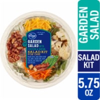 Kroger® Garden Salad With Chicken & Bacon Salad Kit Perspective: Main