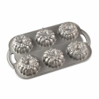 Nordic Ware Wreathlettes Pan
