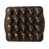 Nordic Ware Skull Bites Cakelet Pan