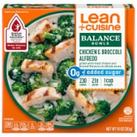 Lean Cuisine® Chicken & Broccoli Alfredo Frozen Meal Perspective: Main