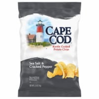 Cape Cod Sea Salt & Cracked Pepper Kettle Cooked Potato Chips Perspective: Main