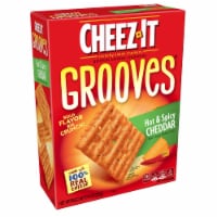 Cheez-It Grooves Hot & Spicy Cheddar Crunchy Snack Crackers Perspective: Main
