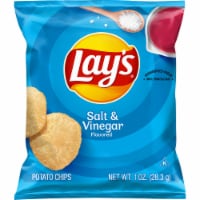 Lay's® Salt & Vinegar Flavored Potato Chips Perspective: Main