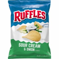 Ruffles® Sour Cream & Onion Potato Chips Perspective: Main