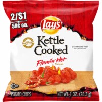 Lay's® Kettle Cooked Flamin' Hot Potato Chips Perspective: Main