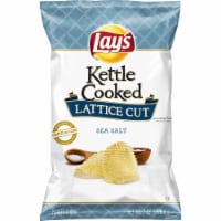 Lay's Kettle Cooked Lattice Cut Sea Salt Potato Chips Perspective: Main