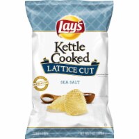 Lay's Kettle Cooked Lattice Cut Sea Salt Potato Chips Perspective: Main