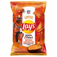 Lay's® Kettle Cooked Buffalo Chicken Dip Flavored Potato Chips Perspective: Main