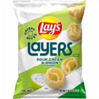 Lay's Layers Sour Cream & Onion Chips Perspective: Main