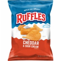 Ruffles® Cheddar & Sour Cream Potato Chips Perspective: Main