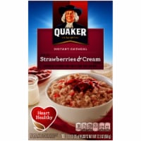 Quaker Strawberries and Cream Instant Oatmeal Breakfast Cereal Variety Pack Perspective: Main