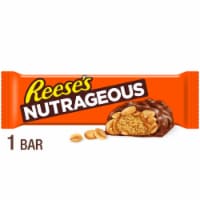 REESE'S NUTRAGEOUS Chocolate Peanut Butter Caramel and Peanut Candy Bar Perspective: Main