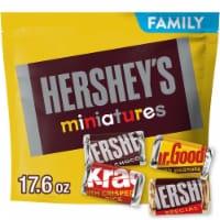 HERSHEY'S Miniatures Assorted Chocolate Christmas Candy Family Pack