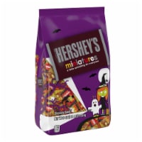 Hershey's Miniatures Halloween Candy Assortment Perspective: Main