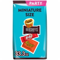 HERSHEY'S KIT KAT® and REESE'S Assorted Flavored Miniatures Christmas Candy Party Pack