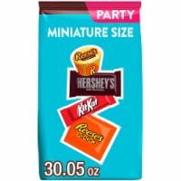 HERSHEY'S KIT KAT® and REESE'S Assorted Flavored Candy Party Pack Perspective: Main
