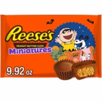 REESE'S Miniatures Snoopy™ & Friends Milk Chocolate Peanut Butter Cups Halloween Candy Bag Perspective: Main