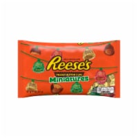 Reese's Peanut Butter Cups Holiday Candy Miniatures Bag Perspective: Main