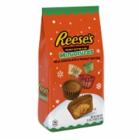 REESE'S Miniatures Milk Chocolate Peanut Butter Cups Christmas Candy Bulk Bag Perspective: Main